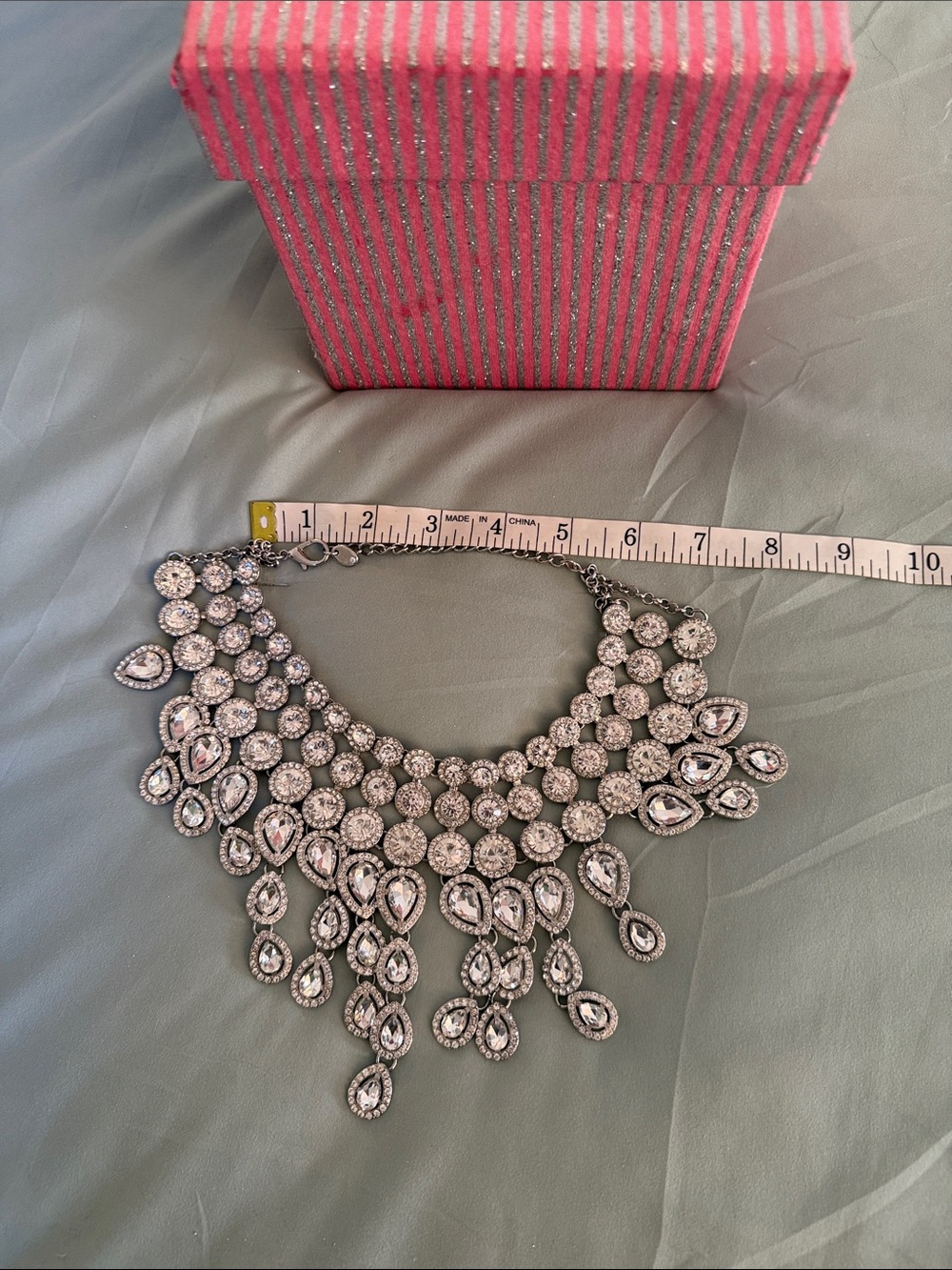 Crystal Fringe Statement Necklace - Silver Tone elegant - Picture 2 of 3
